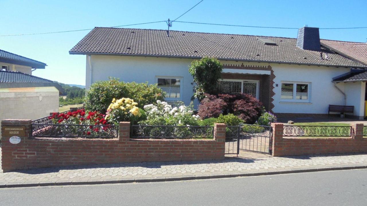 Ferienwohnung-Nuerburgblick Reifferscheid  Exterior foto